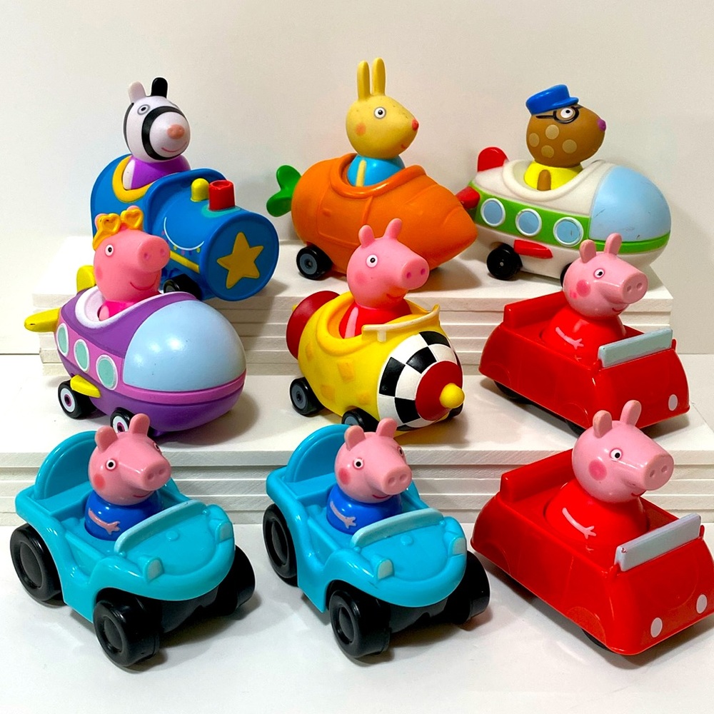 PEPPA PIG CHARACTERS IN A CAR BUNDLE